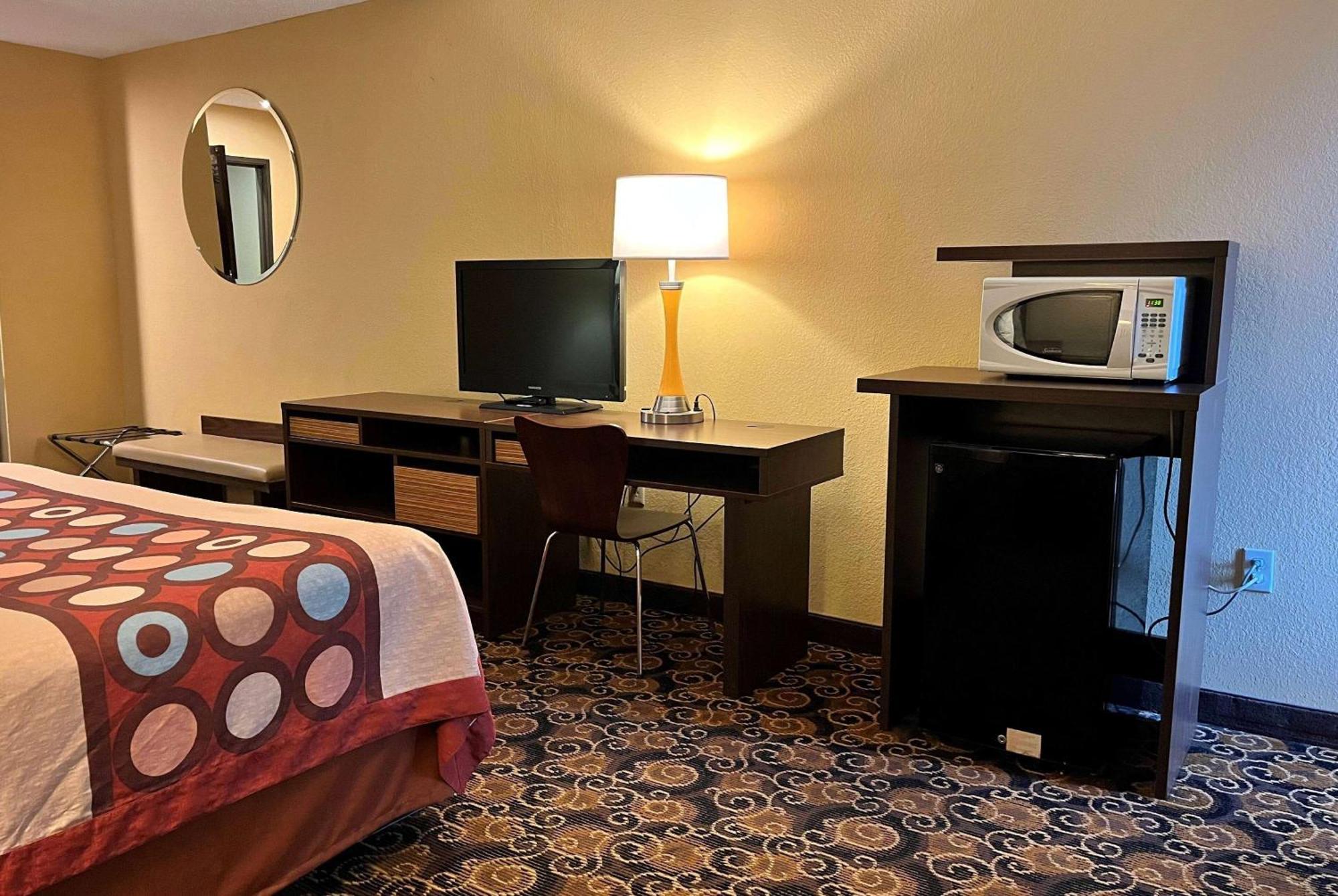 Super 8 by Wyndham Evansville North Stacer Eksteriør billede