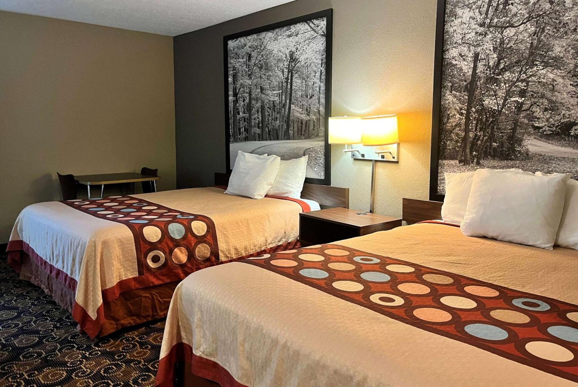Super 8 by Wyndham Evansville North Stacer Eksteriør billede