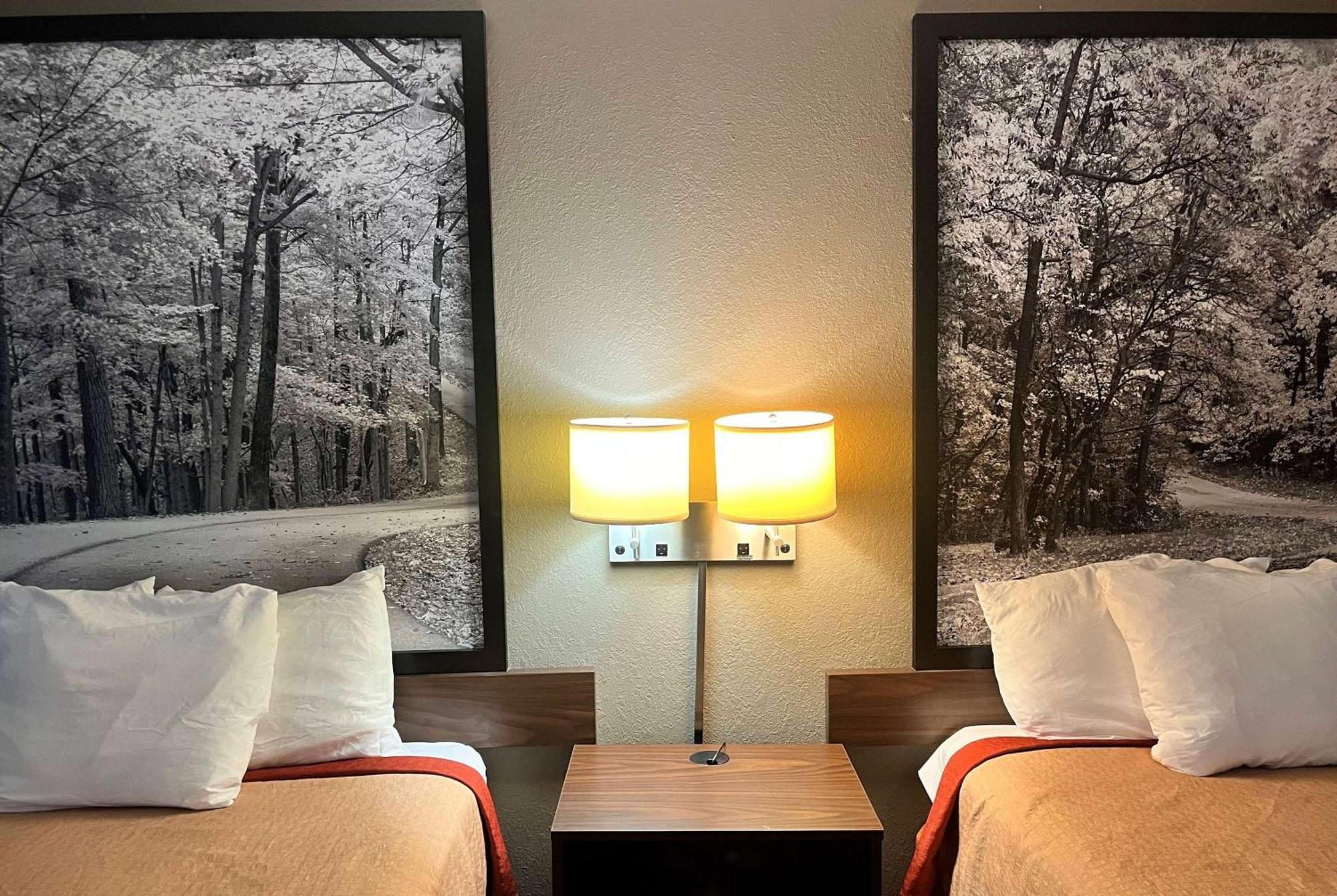 Super 8 by Wyndham Evansville North Stacer Eksteriør billede